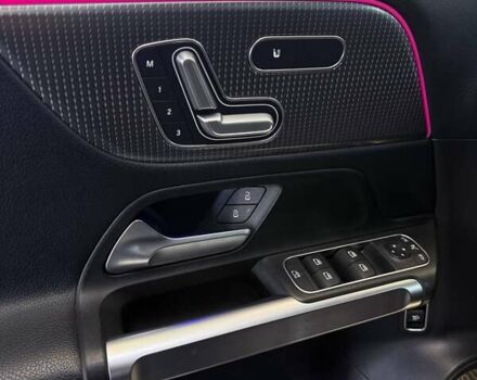 Чорний Мерседес GLB-Class, об'ємом двигуна 1.99 л та пробігом 65 тис. км за 33000 $, фото 10 на Automoto.ua