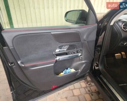 Чорний Мерседес GLB-Class, об'ємом двигуна 1.95 л та пробігом 71 тис. км за 36990 $, фото 23 на Automoto.ua