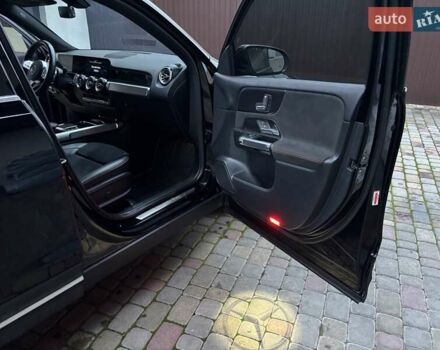 Чорний Мерседес GLB-Class, об'ємом двигуна 1.99 л та пробігом 47 тис. км за 29850 $, фото 12 на Automoto.ua