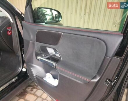 Чорний Мерседес GLB-Class, об'ємом двигуна 1.95 л та пробігом 71 тис. км за 36990 $, фото 12 на Automoto.ua