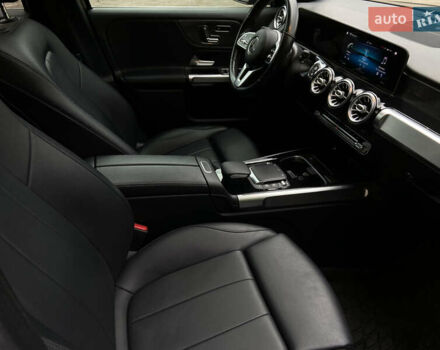 Черный Мерседес GLB-Class, объемом двигателя 1.99 л и пробегом 63 тыс. км за 35800 $, фото 13 на Automoto.ua