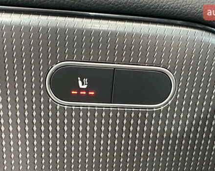 Черный Мерседес GLB-Class, объемом двигателя 1.95 л и пробегом 182 тыс. км за 32950 $, фото 25 на Automoto.ua