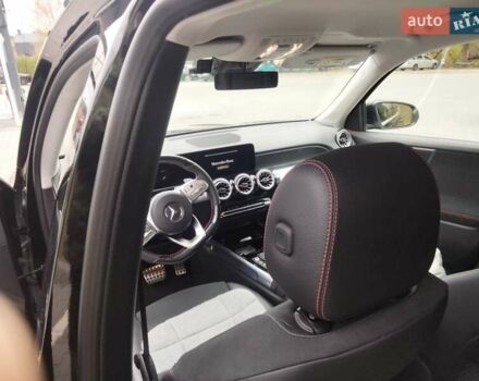 Чорний Мерседес GLB-Class, об'ємом двигуна 1.95 л та пробігом 71 тис. км за 36990 $, фото 4 на Automoto.ua