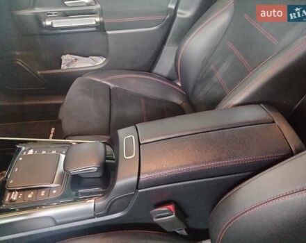 Чорний Мерседес GLB-Class, об'ємом двигуна 1.95 л та пробігом 71 тис. км за 36990 $, фото 22 на Automoto.ua