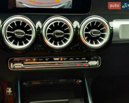 Черный Мерседес GLB-Class, объемом двигателя 2 л и пробегом 111 тыс. км за 31900 $, фото 32 на Automoto.ua