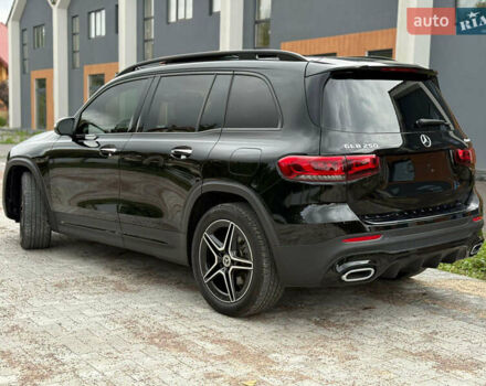 Черный Мерседес GLB-Class, объемом двигателя 2 л и пробегом 111 тыс. км за 31900 $, фото 3 на Automoto.ua