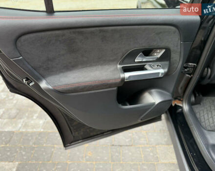 Черный Мерседес GLB-Class, объемом двигателя 2 л и пробегом 111 тыс. км за 31900 $, фото 20 на Automoto.ua