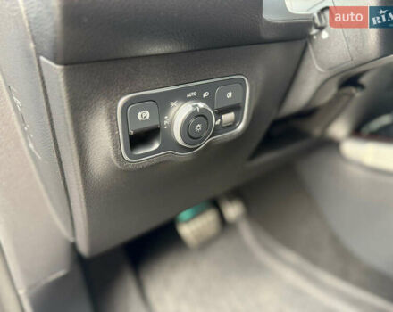 Черный Мерседес GLB-Class, объемом двигателя 2 л и пробегом 111 тыс. км за 31900 $, фото 24 на Automoto.ua