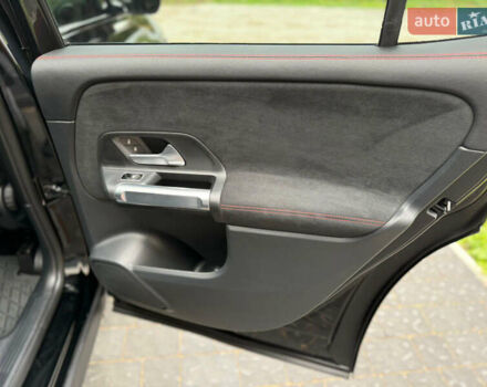 Черный Мерседес GLB-Class, объемом двигателя 2 л и пробегом 111 тыс. км за 31900 $, фото 17 на Automoto.ua