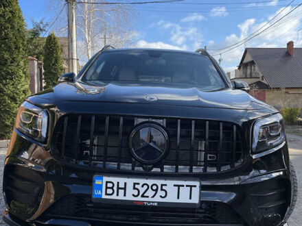 Мерседес GLB-Class 2019 в Одессе на Automoto.ua Черный Мерседес GLB-Class, объемом двигателя 1.99 л и пробегом 20 тыс. км за 53000 $, фото 1 на Automoto.ua