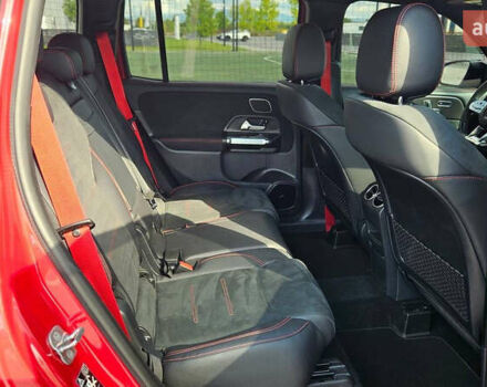 Червоний Мерседес GLB-Class, об'ємом двигуна 1.99 л та пробігом 24 тис. км за 77000 $, фото 49 на Automoto.ua