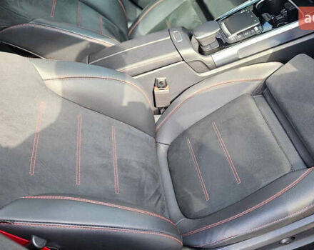 Червоний Мерседес GLB-Class, об'ємом двигуна 1.99 л та пробігом 24 тис. км за 77000 $, фото 51 на Automoto.ua