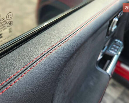 Червоний Мерседес GLB-Class, об'ємом двигуна 1.99 л та пробігом 24 тис. км за 77000 $, фото 60 на Automoto.ua