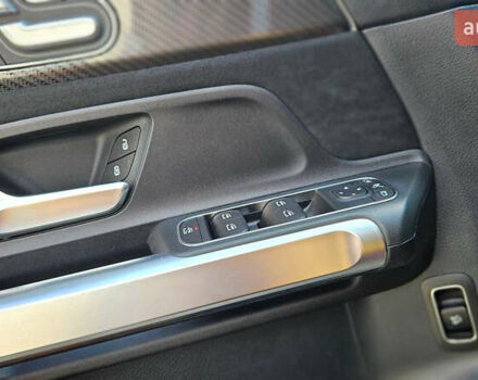 Червоний Мерседес GLB-Class, об'ємом двигуна 1.99 л та пробігом 24 тис. км за 77000 $, фото 68 на Automoto.ua