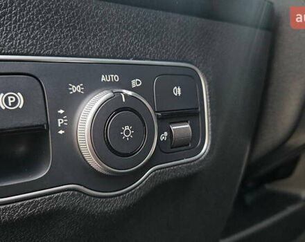 Червоний Мерседес GLB-Class, об'ємом двигуна 1.99 л та пробігом 24 тис. км за 77000 $, фото 67 на Automoto.ua