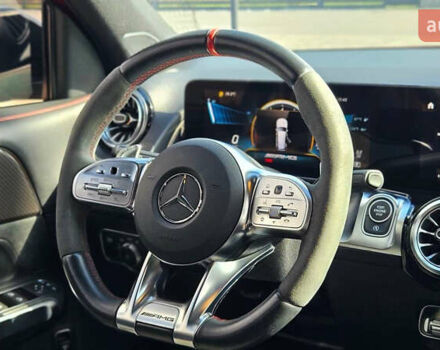 Червоний Мерседес GLB-Class, об'ємом двигуна 1.99 л та пробігом 24 тис. км за 77000 $, фото 41 на Automoto.ua