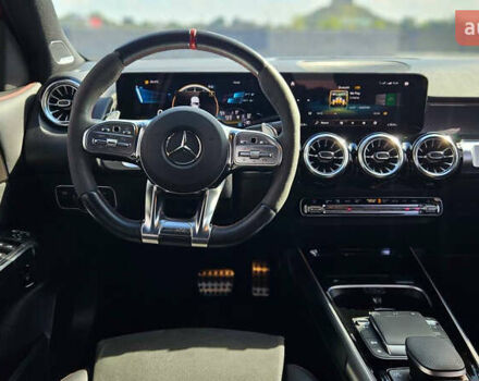 Червоний Мерседес GLB-Class, об'ємом двигуна 1.99 л та пробігом 24 тис. км за 77000 $, фото 47 на Automoto.ua