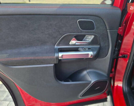 Червоний Мерседес GLB-Class, об'ємом двигуна 1.99 л та пробігом 24 тис. км за 77000 $, фото 58 на Automoto.ua