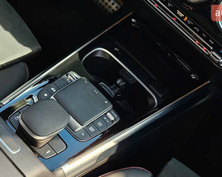 Червоний Мерседес GLB-Class, об'ємом двигуна 1.99 л та пробігом 24 тис. км за 77000 $, фото 40 на Automoto.ua