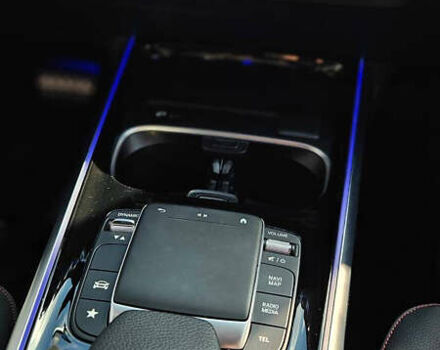 Червоний Мерседес GLB-Class, об'ємом двигуна 1.99 л та пробігом 24 тис. км за 77000 $, фото 25 на Automoto.ua