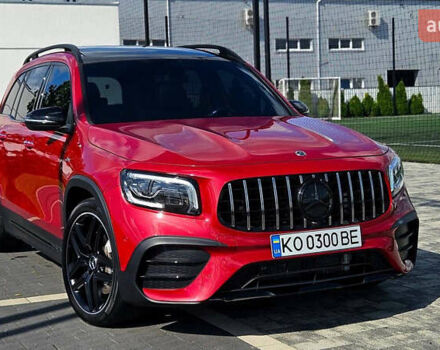 Червоний Мерседес GLB-Class, об'ємом двигуна 1.99 л та пробігом 24 тис. км за 77000 $, фото 4 на Automoto.ua