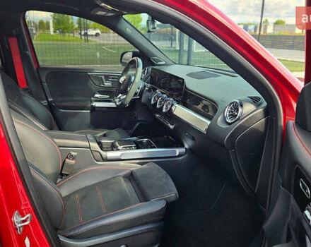 Червоний Мерседес GLB-Class, об'ємом двигуна 1.99 л та пробігом 24 тис. км за 77000 $, фото 56 на Automoto.ua