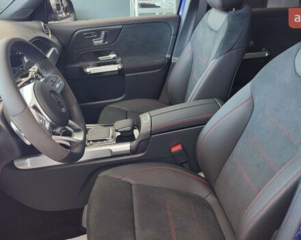 купити нове авто Мерседес GLB-Class 2023 року від офіційного дилера ПРАТ «Закарпаття-АВТО» Мерседес фото