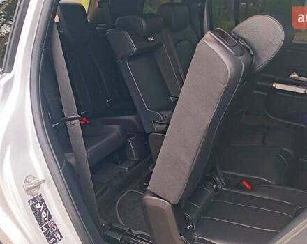 Серый Мерседес GLB-Class, объемом двигателя 2 л и пробегом 84 тыс. км за 31700 $, фото 88 на Automoto.ua