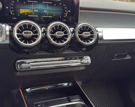 Серый Мерседес GLB-Class, объемом двигателя 1.99 л и пробегом 75 тыс. км за 28900 $, фото 16 на Automoto.ua