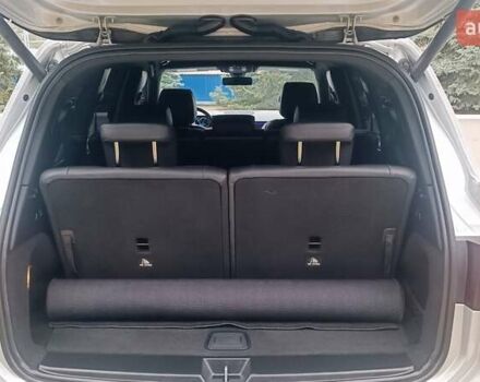 Серый Мерседес GLB-Class, объемом двигателя 2 л и пробегом 84 тыс. км за 31700 $, фото 75 на Automoto.ua