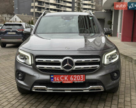 Серый Мерседес GLB-Class, объемом двигателя 1.99 л и пробегом 75 тыс. км за 28900 $, фото 3 на Automoto.ua