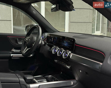 Серый Мерседес GLB-Class, объемом двигателя 1.99 л и пробегом 75 тыс. км за 28900 $, фото 10 на Automoto.ua