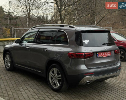 Серый Мерседес GLB-Class, объемом двигателя 1.99 л и пробегом 75 тыс. км за 28900 $, фото 4 на Automoto.ua