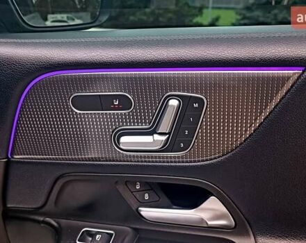 Серый Мерседес GLB-Class, объемом двигателя 2 л и пробегом 84 тыс. км за 31700 $, фото 93 на Automoto.ua