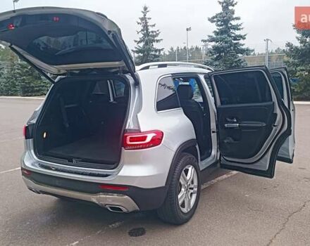 Серый Мерседес GLB-Class, объемом двигателя 2 л и пробегом 84 тыс. км за 31700 $, фото 108 на Automoto.ua