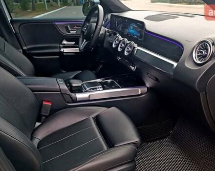 Серый Мерседес GLB-Class, объемом двигателя 2 л и пробегом 84 тыс. км за 31700 $, фото 90 на Automoto.ua