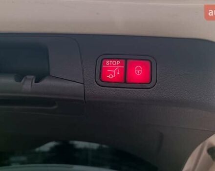 Серый Мерседес GLB-Class, объемом двигателя 2 л и пробегом 84 тыс. км за 31700 $, фото 74 на Automoto.ua