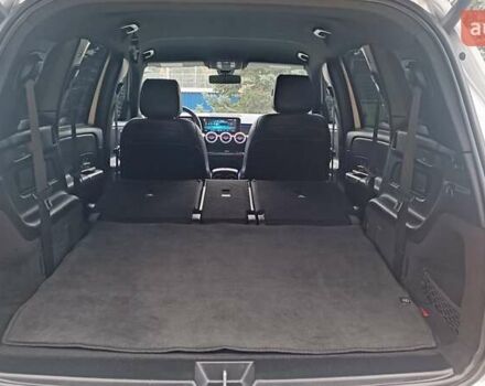 Серый Мерседес GLB-Class, объемом двигателя 2 л и пробегом 84 тыс. км за 31700 $, фото 78 на Automoto.ua