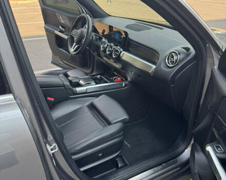 Сірий Мерседес GLB-Class, об'ємом двигуна 1.99 л та пробігом 77 тис. км за 26950 $, фото 11 на Automoto.ua