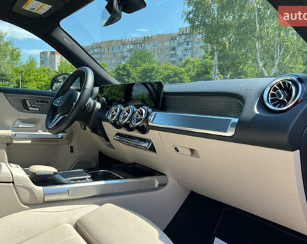 Серый Мерседес GLB-Class, объемом двигателя 2 л и пробегом 21 тыс. км за 33900 $, фото 9 на Automoto.ua