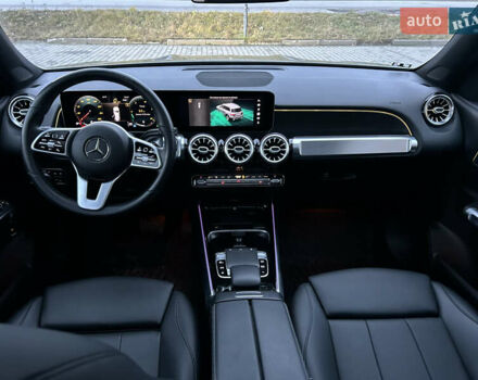 Серый Мерседес GLB-Class, объемом двигателя 1.99 л и пробегом 49 тыс. км за 27700 $, фото 11 на Automoto.ua