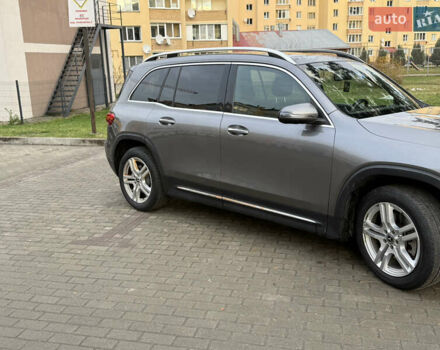 Сірий Мерседес GLB-Class, об'ємом двигуна 1.99 л та пробігом 170 тис. км за 23500 $, фото 4 на Automoto.ua