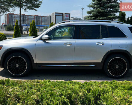 Серый Мерседес GLB-Class, объемом двигателя 2 л и пробегом 21 тыс. км за 33900 $, фото 3 на Automoto.ua