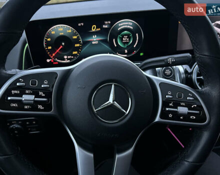 Серый Мерседес GLB-Class, объемом двигателя 1.99 л и пробегом 49 тыс. км за 27700 $, фото 18 на Automoto.ua