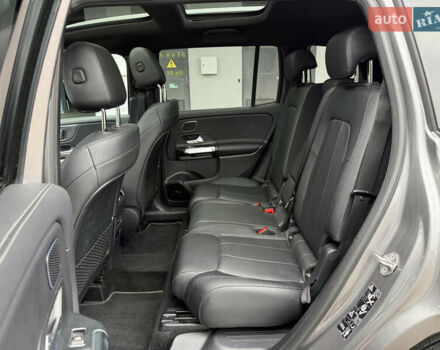 Сірий Мерседес GLB-Class, об'ємом двигуна 1.99 л та пробігом 29 тис. км за 35000 $, фото 9 на Automoto.ua