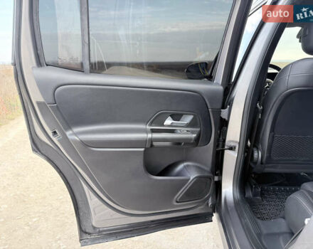 Серый Мерседес GLB-Class, объемом двигателя 1.95 л и пробегом 170 тыс. км за 30400 $, фото 23 на Automoto.ua