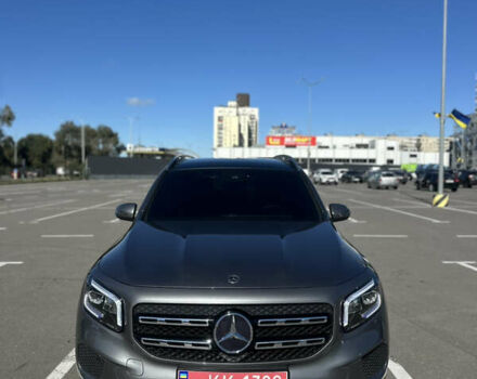 Серый Мерседес GLB-Class, объемом двигателя 1.95 л и пробегом 27 тыс. км за 37500 $, фото 2 на Automoto.ua