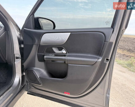 Серый Мерседес GLB-Class, объемом двигателя 1.95 л и пробегом 170 тыс. км за 30400 $, фото 25 на Automoto.ua