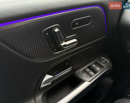 Сірий Мерседес GLB-Class, об'ємом двигуна 1.99 л та пробігом 29 тис. км за 35000 $, фото 17 на Automoto.ua