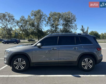Серый Мерседес GLB-Class, объемом двигателя 1.95 л и пробегом 27 тыс. км за 37500 $, фото 7 на Automoto.ua